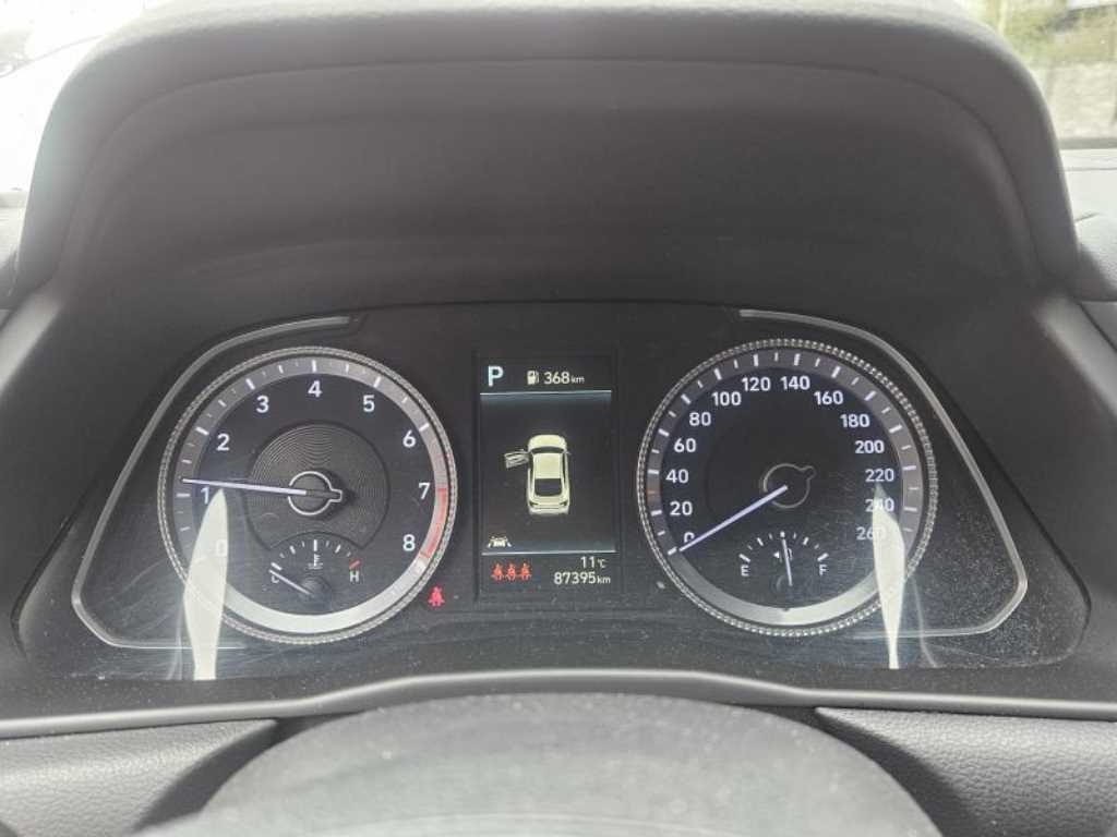 HYUNDAI Sonata - Vista 12