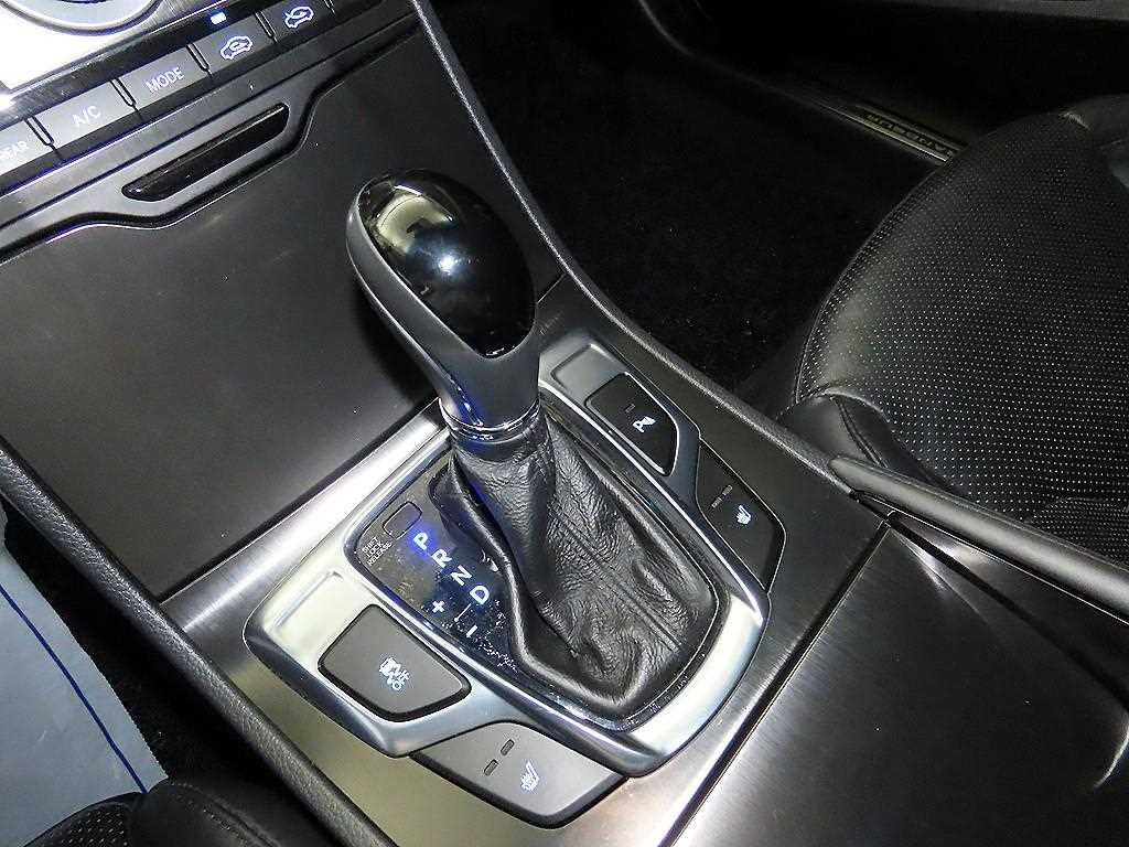 HYUNDAI Grandeur - Vista 12