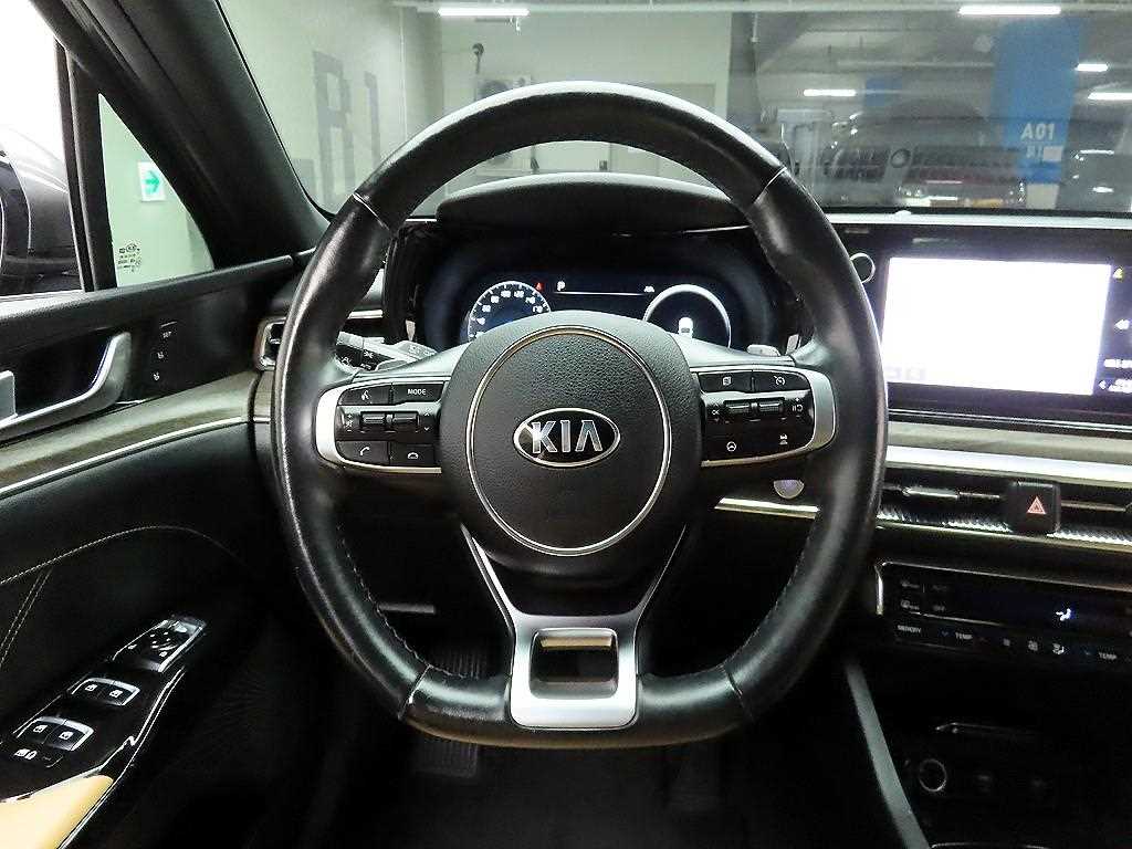 KIA K5 - Vista 7