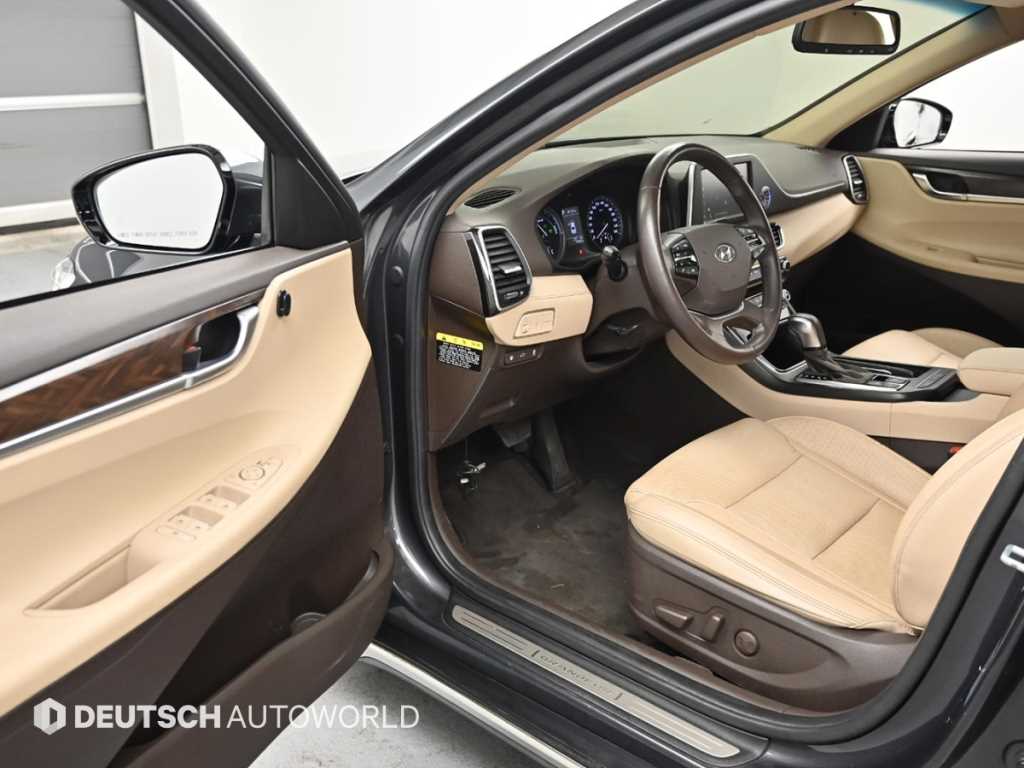 HYUNDAI Grandeur - Vista 11