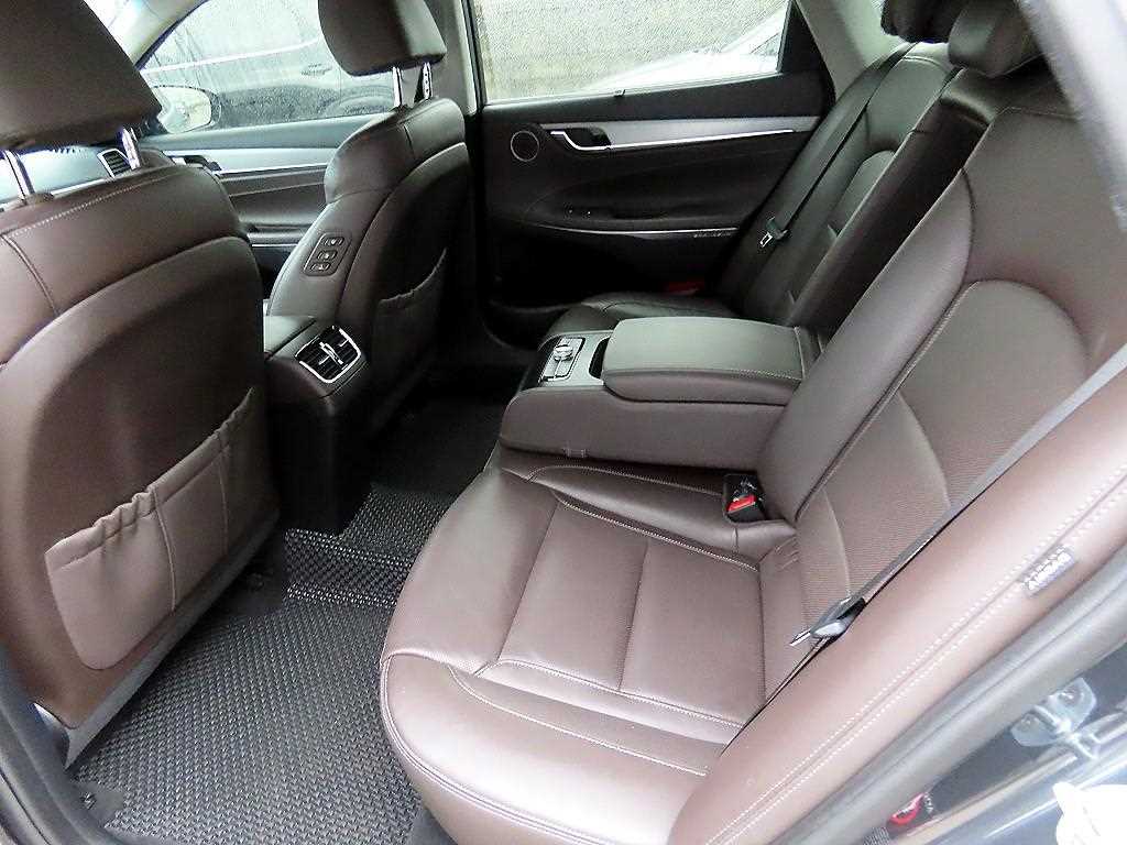 HYUNDAI Grandeur - Vista 6