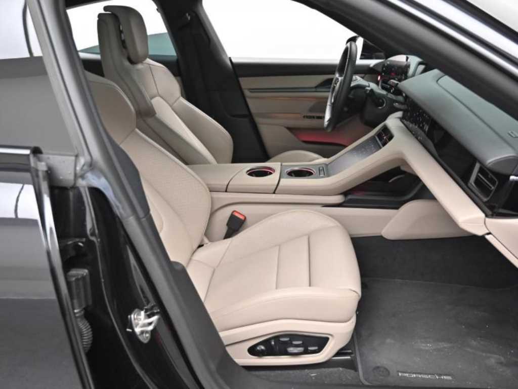 Porsche Taycan - Vista 10