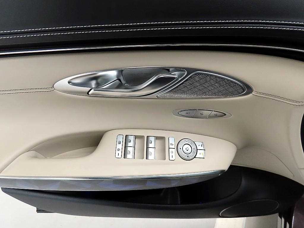 Genesis GV70 - Vista 11