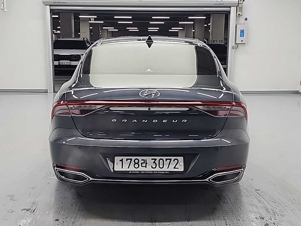 HYUNDAI Grandeur - Vista 3