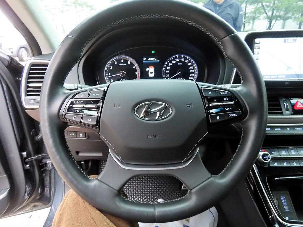 HYUNDAI Grandeur - Vista 8