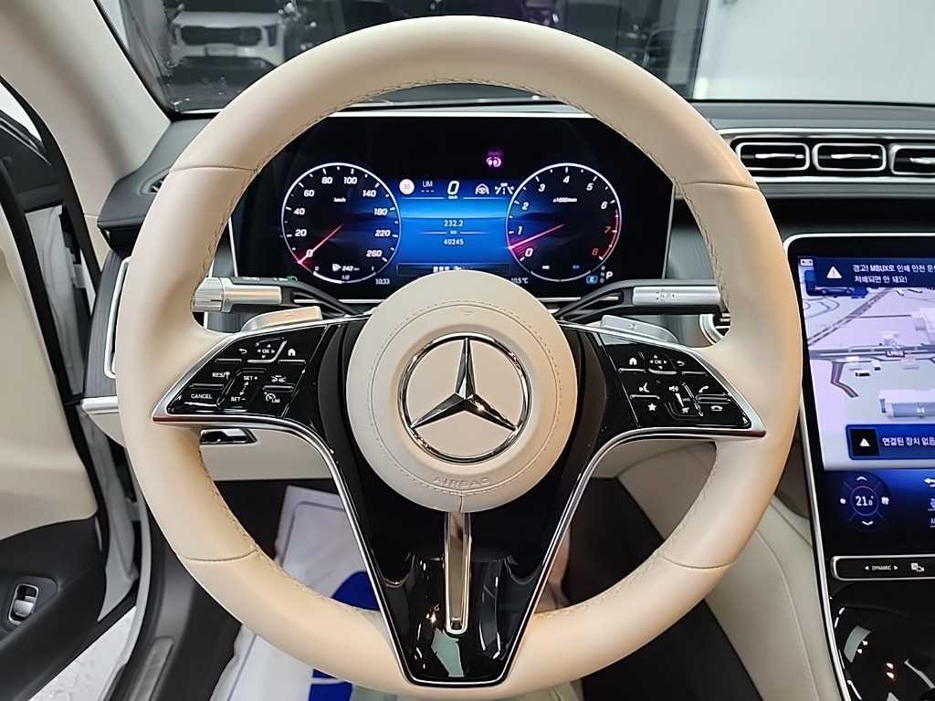 Mercedes Benz S Class - Vista 9