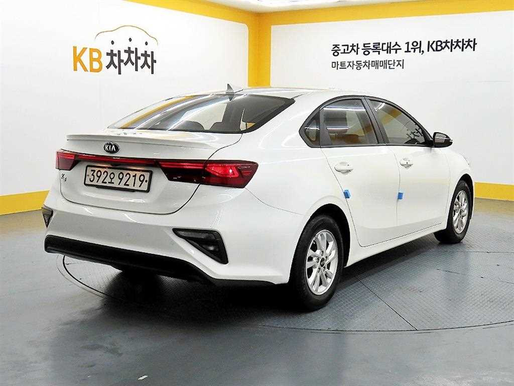 KIA K3 - Vista 4