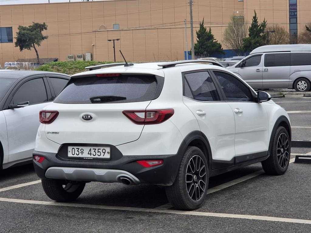 KIA Stonic - Vista 3