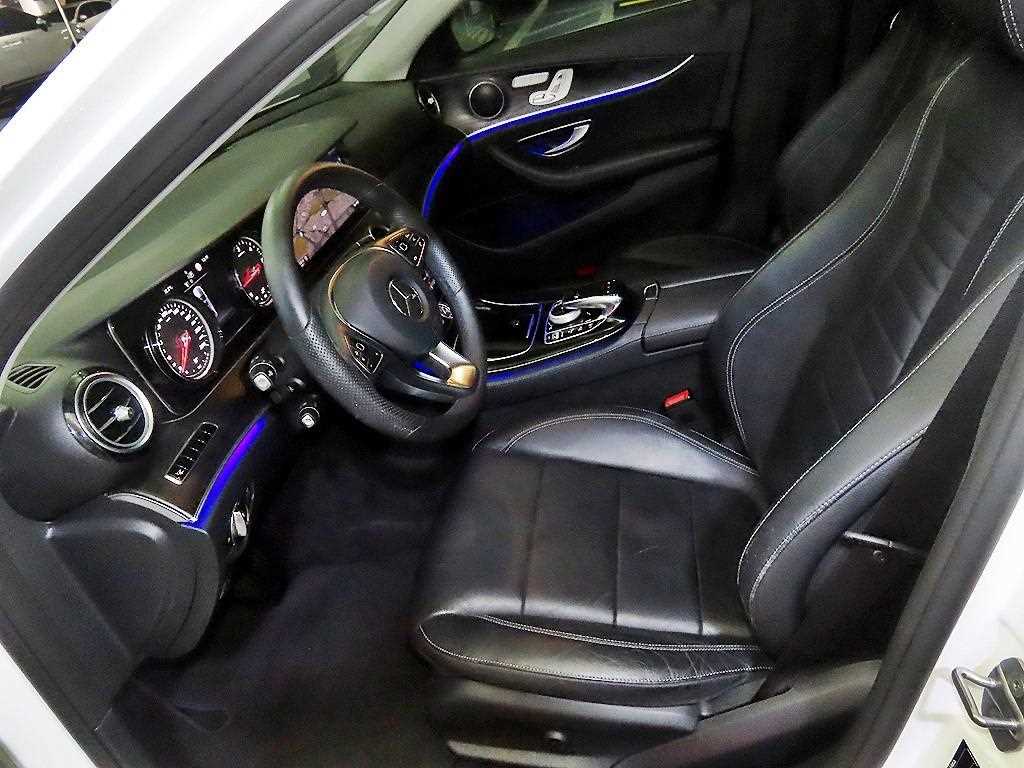 Mercedes Benz E class - Vista 6