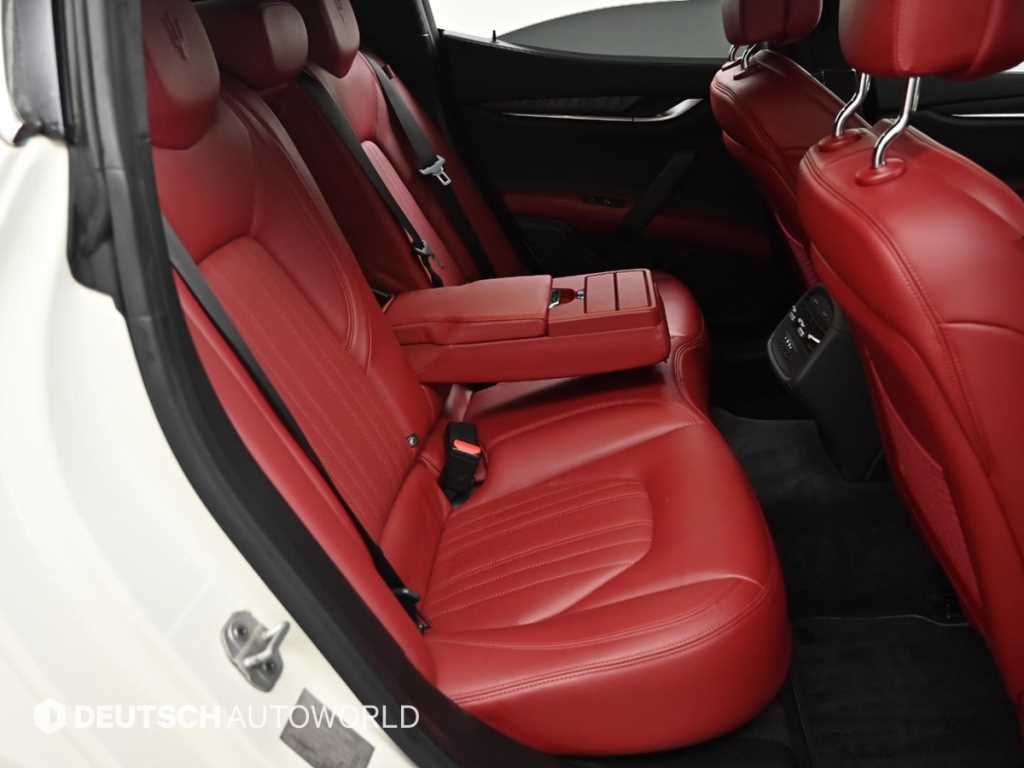 Maserati Ghibli - Vista 12