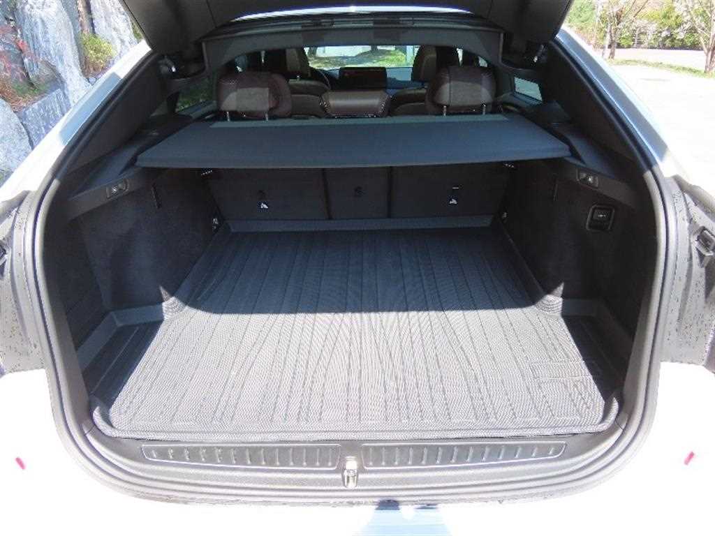 BMW Gran Turismo 2024 Blanco - Importación desde Corea - HF Imports Iquique - Foto 18
