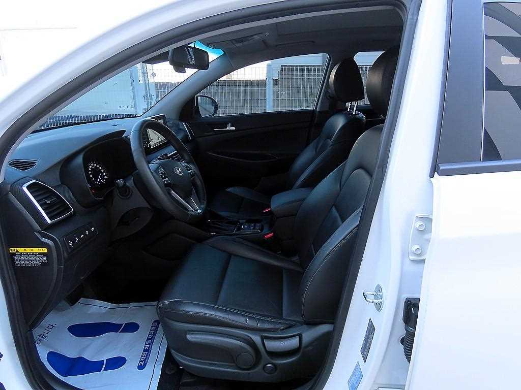 HYUNDAI Tucson - Vista 5