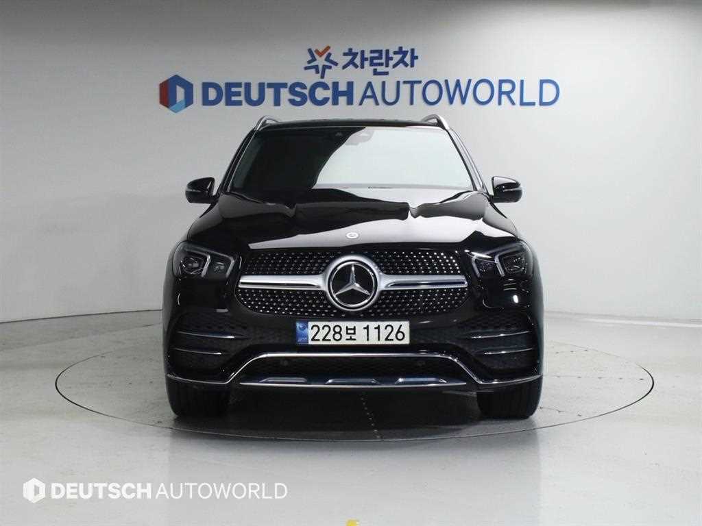 Mercedes Benz GLE Class - Vista 3