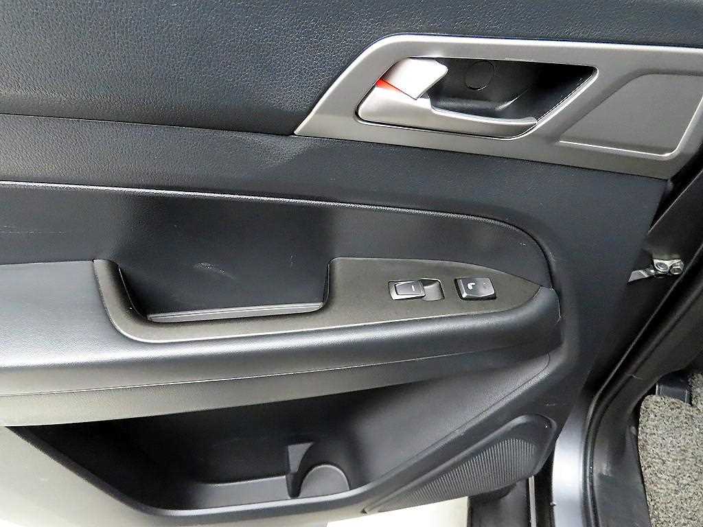 Ssangyong Rexton - Vista 12