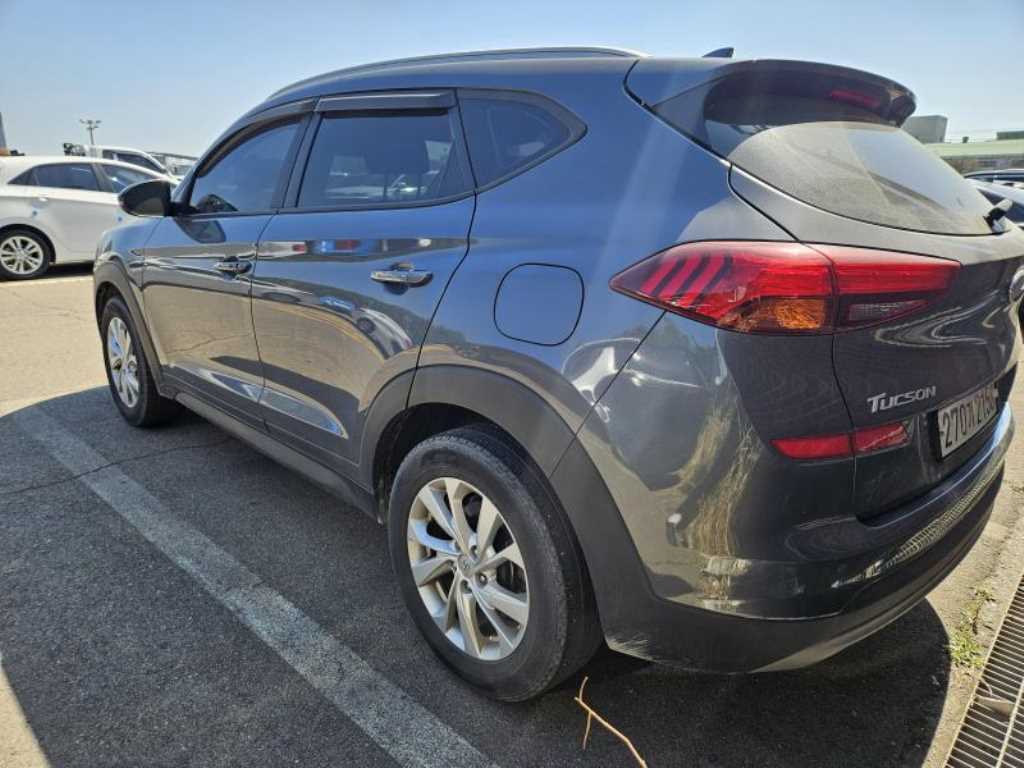 HYUNDAI Tucson - Vista 5