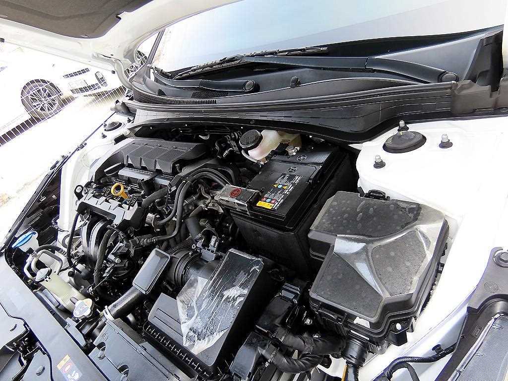 HYUNDAI Avante 2021 Blanco - Importación desde Corea - HF Imports Iquique - Foto 17