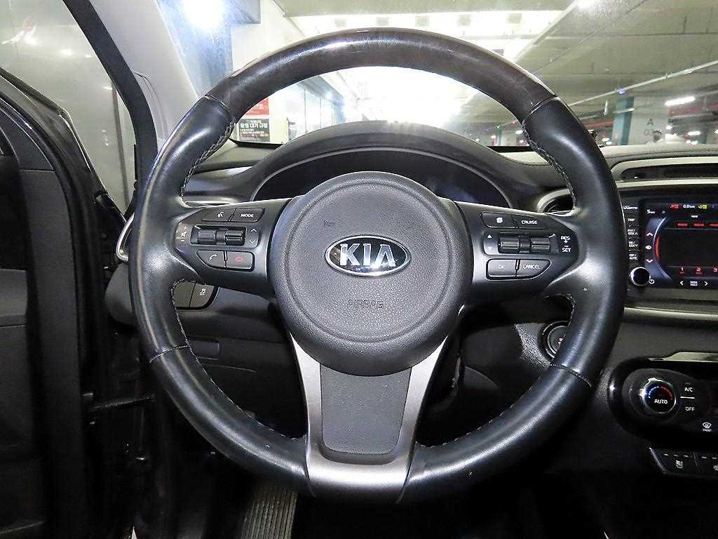 KIA Sorento - Vista 8