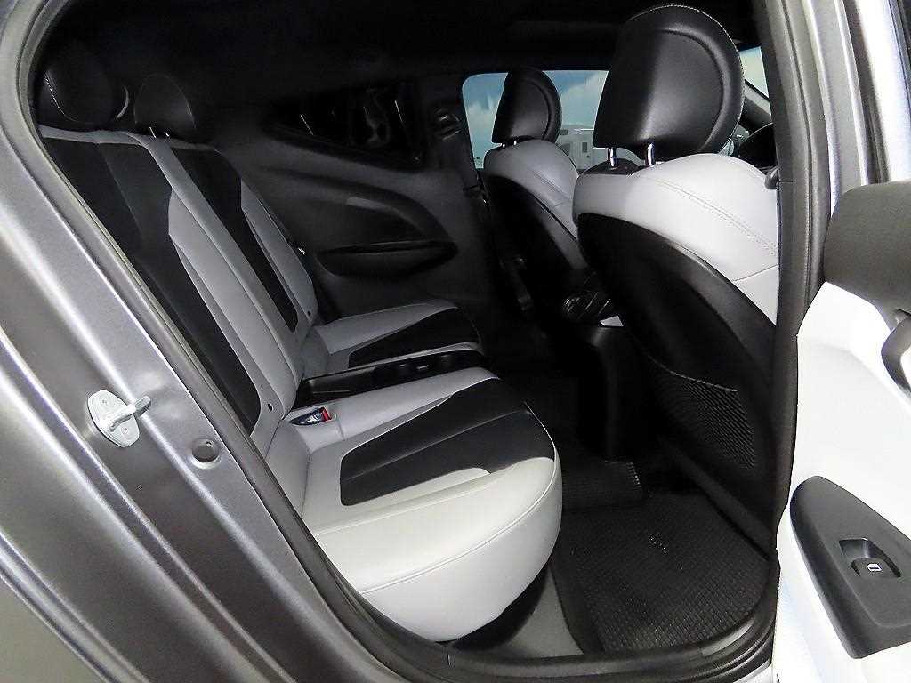 HYUNDAI Veloster - Vista 7