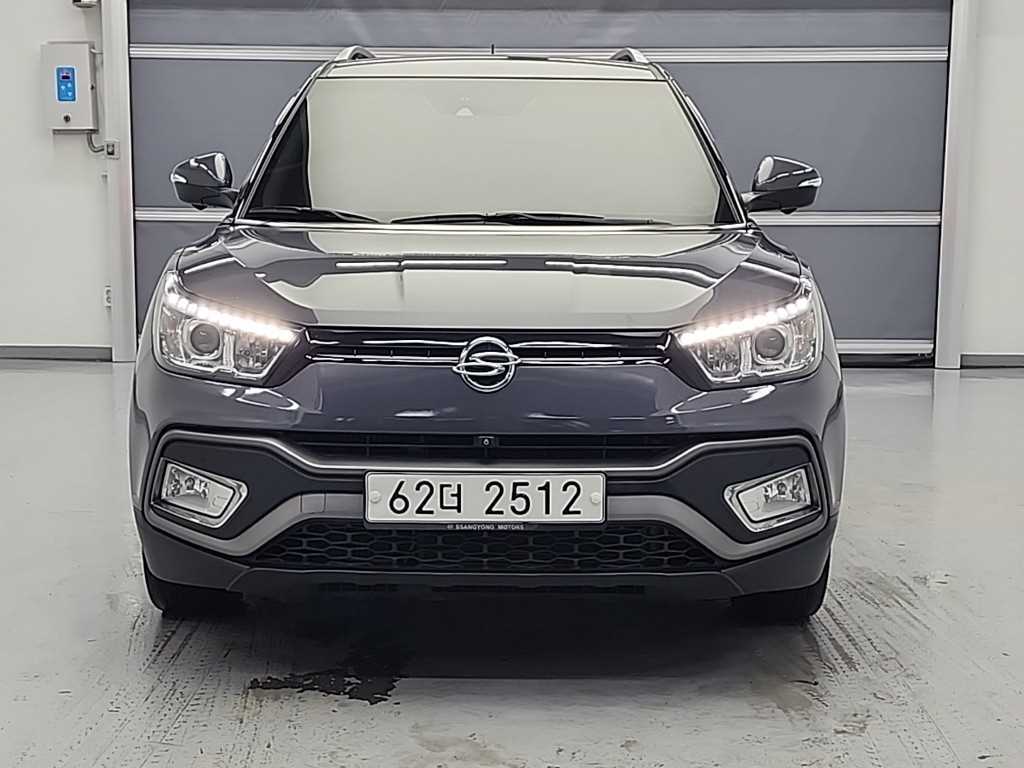 Ssangyong Tivoli - Vista 4