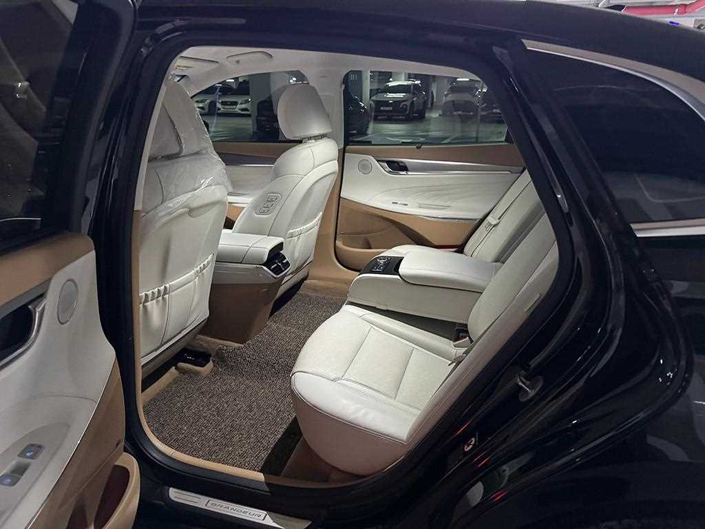 HYUNDAI Grandeur - Vista 8