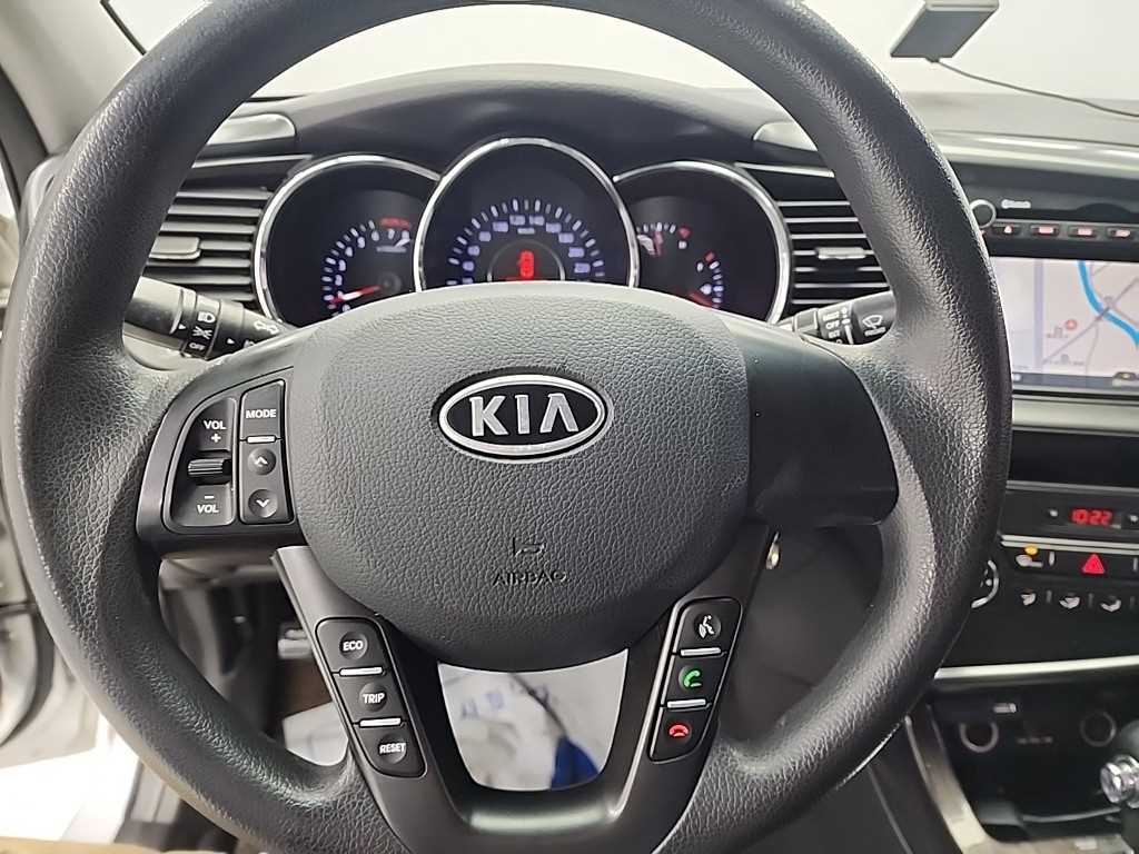 KIA K5 - Vista 9