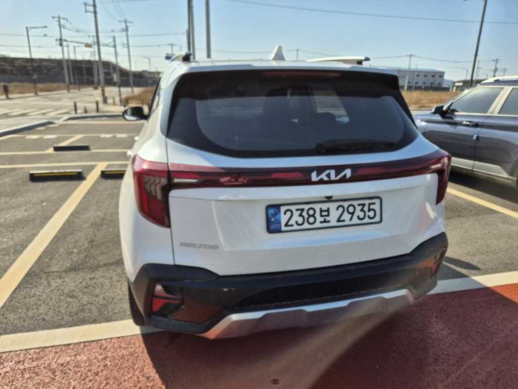 KIA Seltos - Vista 2