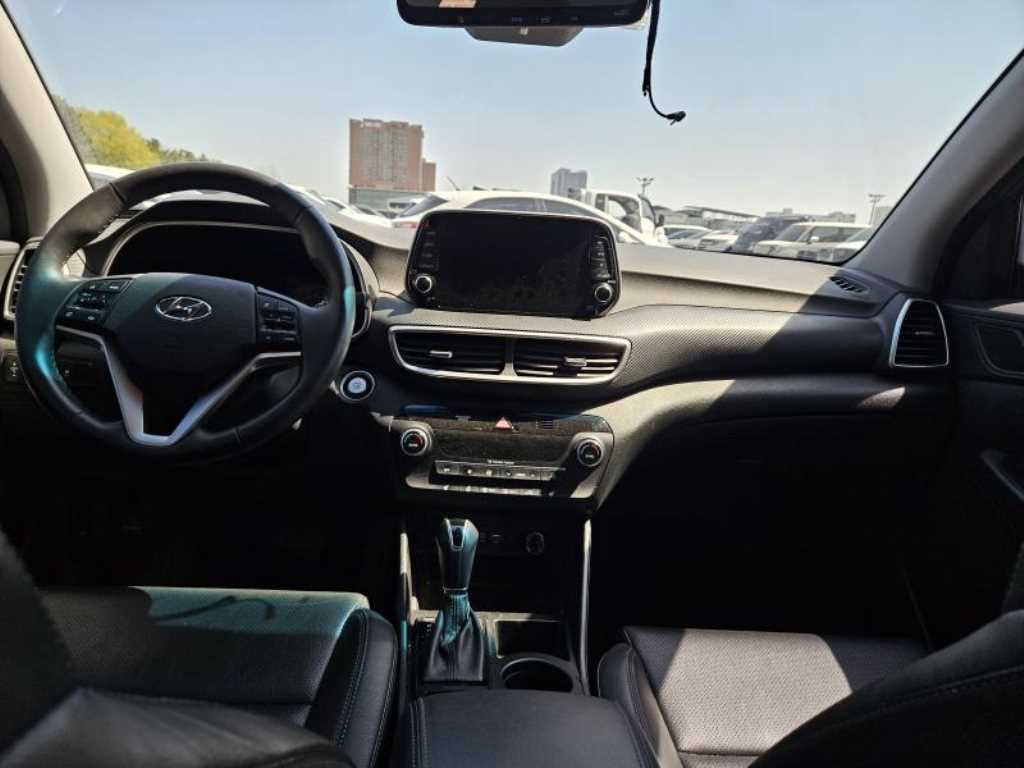 HYUNDAI Tucson - Vista 11