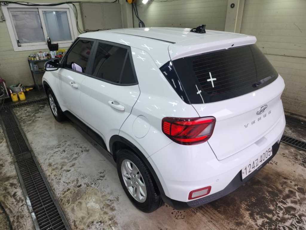 HYUNDAI Venue - Vista 5