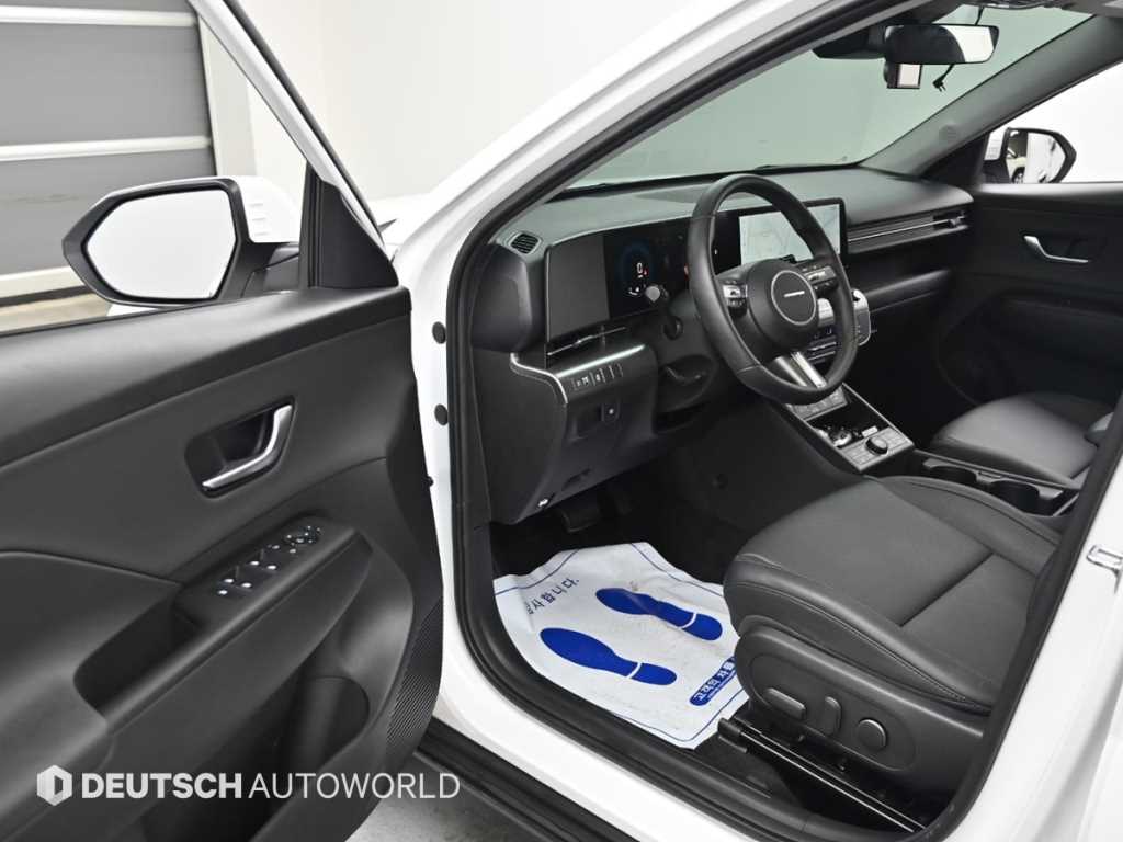 HYUNDAI Kona - Vista 11