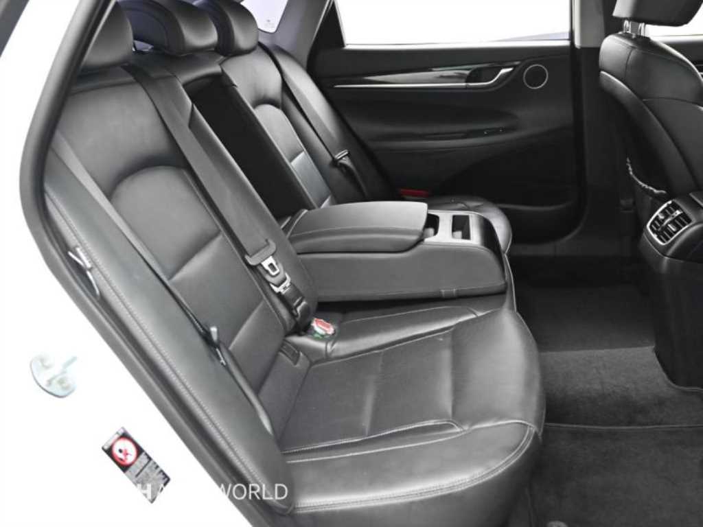 HYUNDAI Grandeur - Vista 12