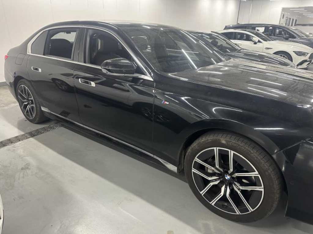 BMW 7 Series - Vista 2