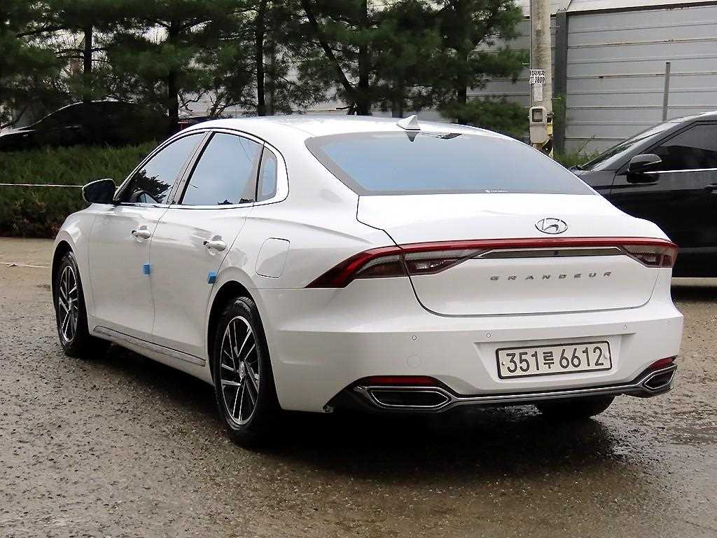 HYUNDAI Grandeur - Vista 3
