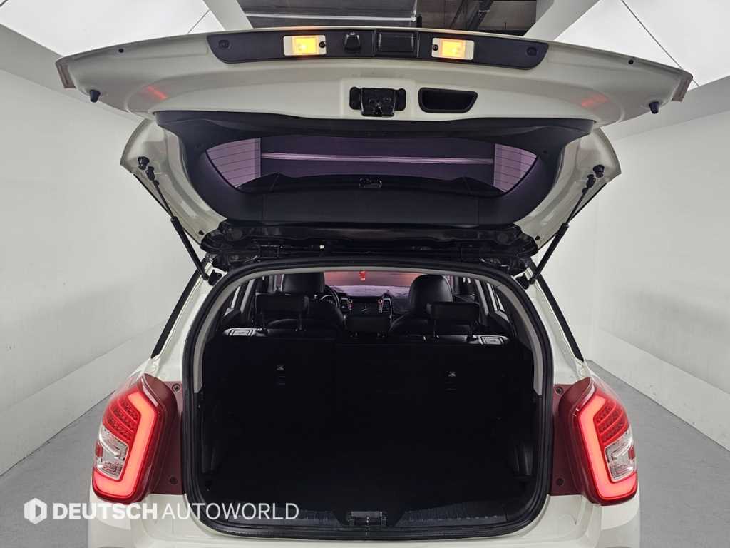 Ssangyong Tivoli 2017 Blanco - Importación desde Corea - HF Imports Iquique - Foto 19