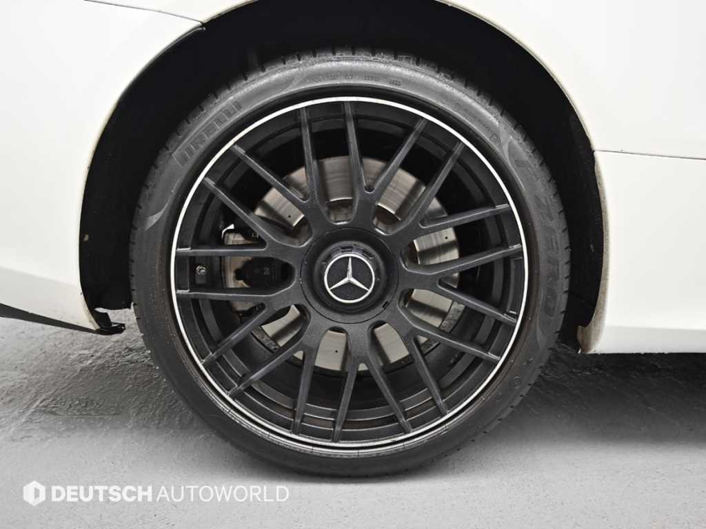 Mercedes Benz E class - Vista 5