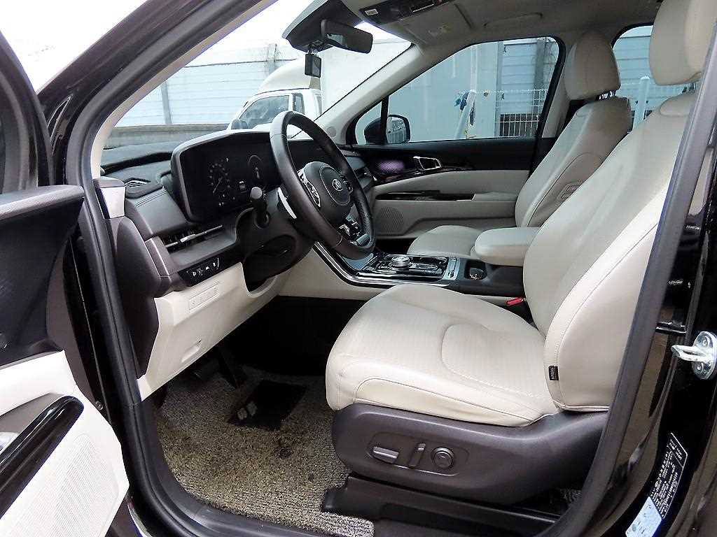 KIA Carnival - Vista 5