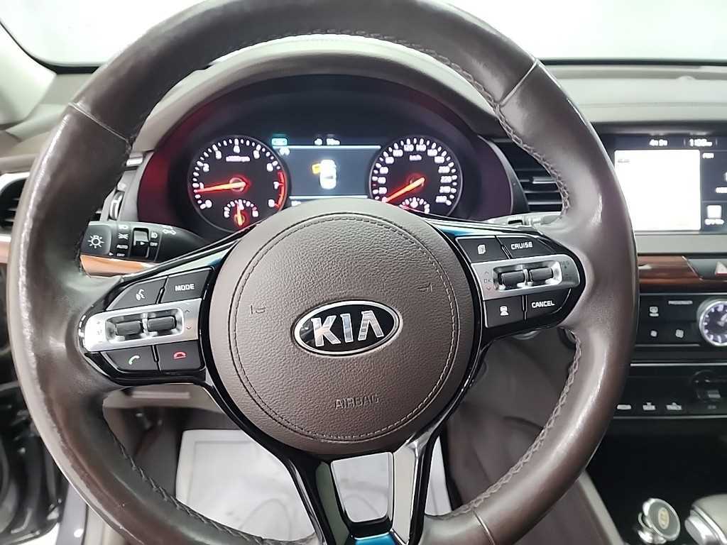 KIA K7 - Vista 9