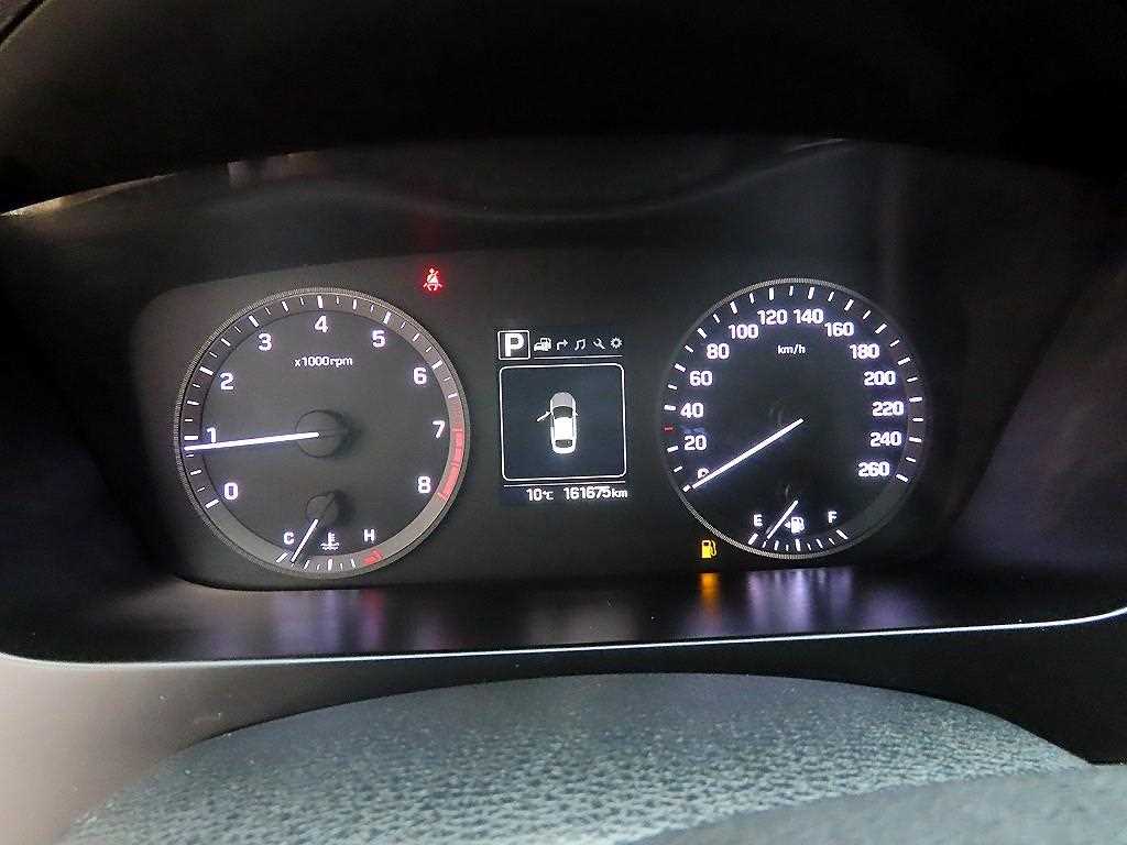 HYUNDAI Sonata - Vista 9