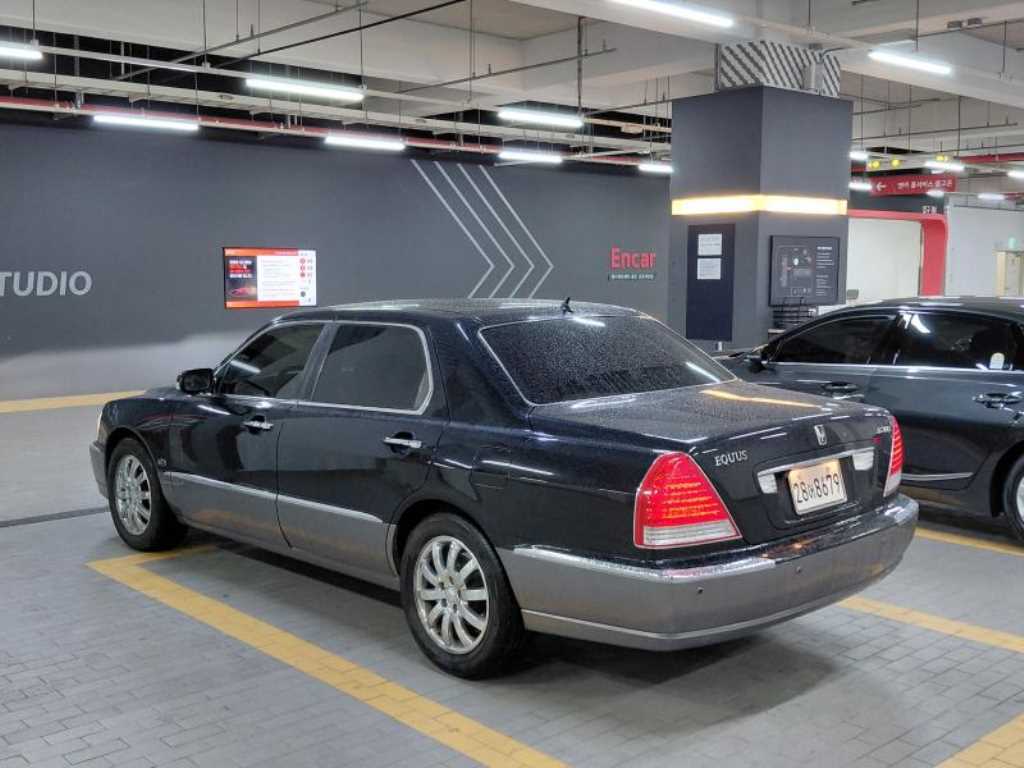 HYUNDAI Equus - Vista 2