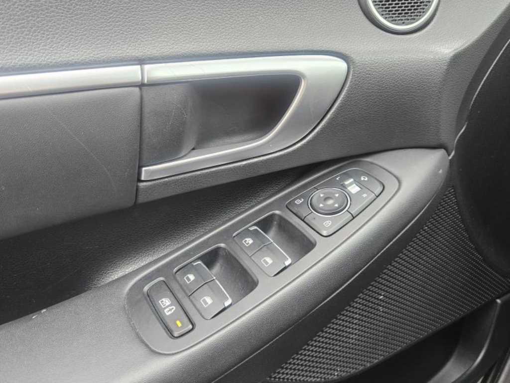 HYUNDAI Sonata - Vista 11