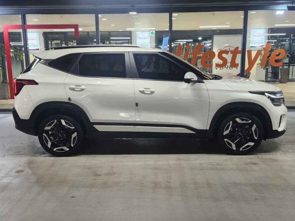 KIA Seltos - Vista 4
