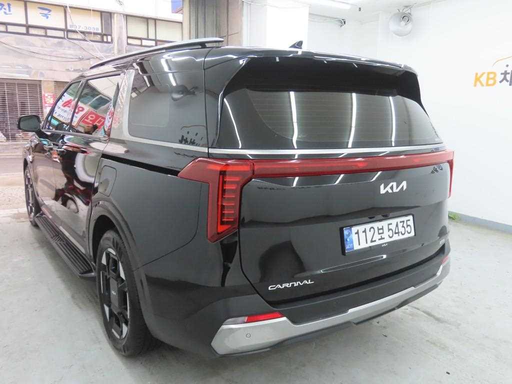 KIA Carnival - Vista 4