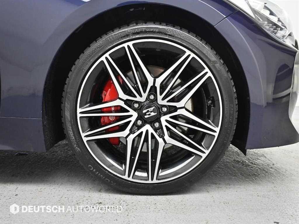 KIA Stinger - Vista 5