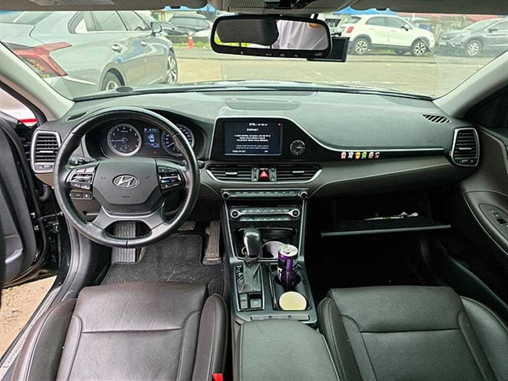 HYUNDAI Grandeur - Vista 5