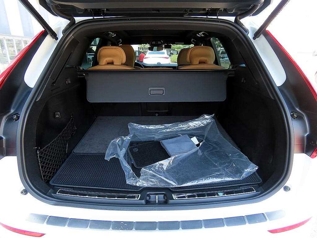 Volvo XC60 2022 Blanco - Importación desde Corea - HF Imports Iquique - Foto 17