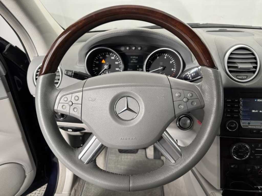 Mercedes Benz GL Class - Vista 5