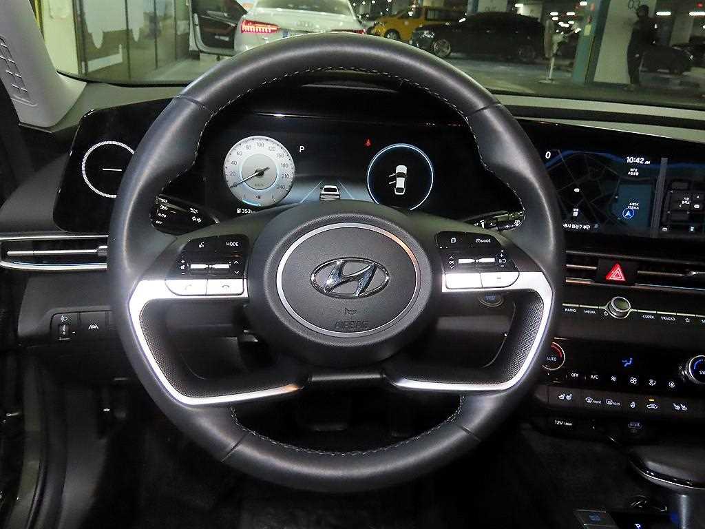 HYUNDAI Avante - Vista 8