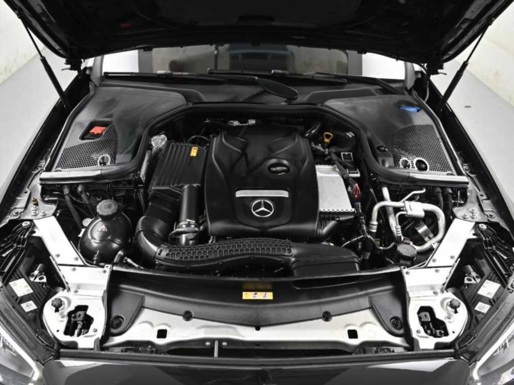 Mercedes Benz E class - Vista 6
