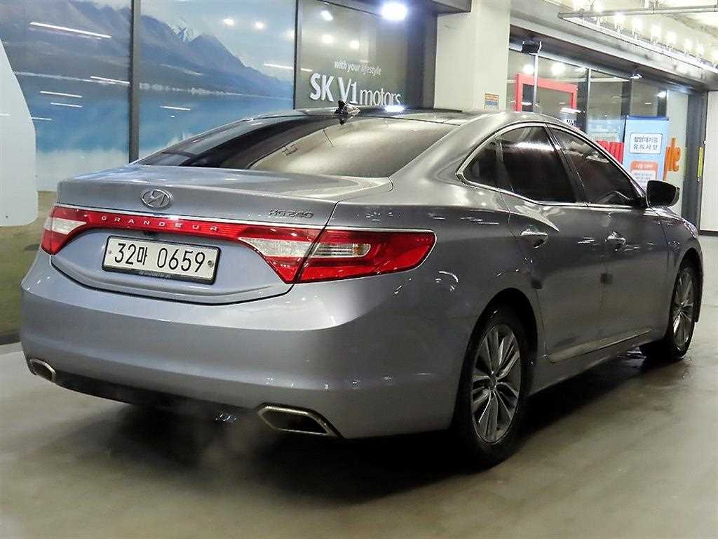 HYUNDAI Grandeur - Vista 4