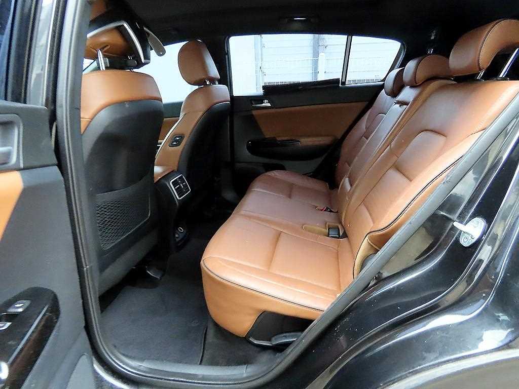KIA Sportage - Vista 5