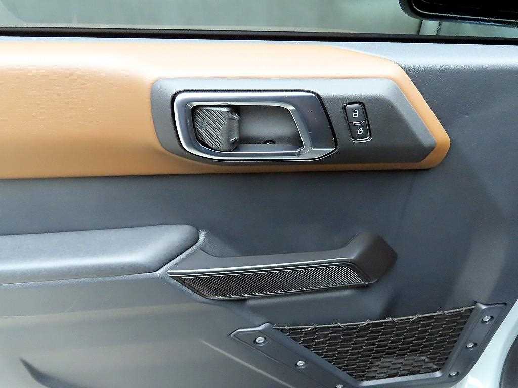 Ford Bronco - Vista 11